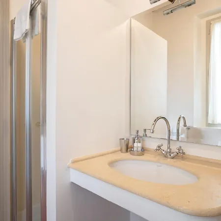 Apartamento Salus Pésaro